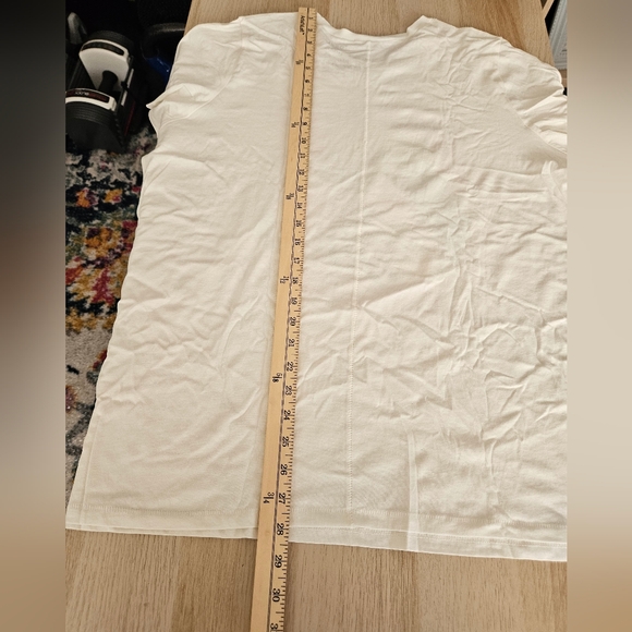 Torrid Graphic Tee Size 1 - Picture 5 of 6